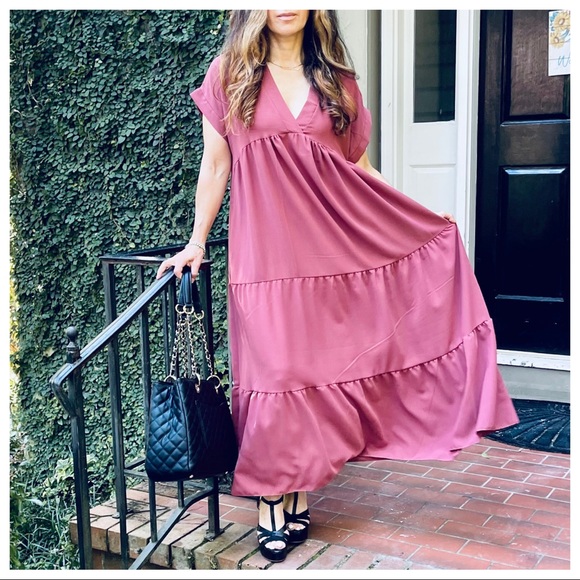 MADE IN ITALY FABULOUS V TIERED MAXI DRESS - Picture 3 of 9